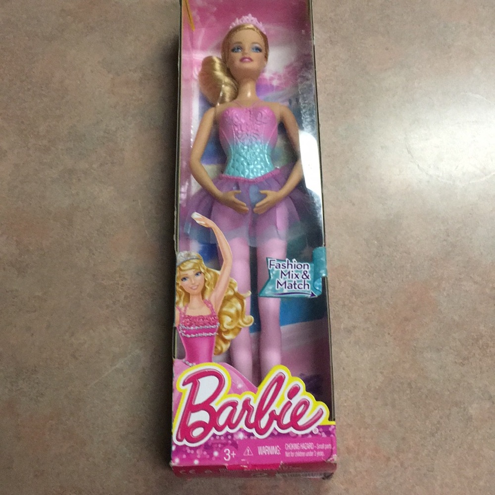 Barbie doll brand new, fashion Mix and match.